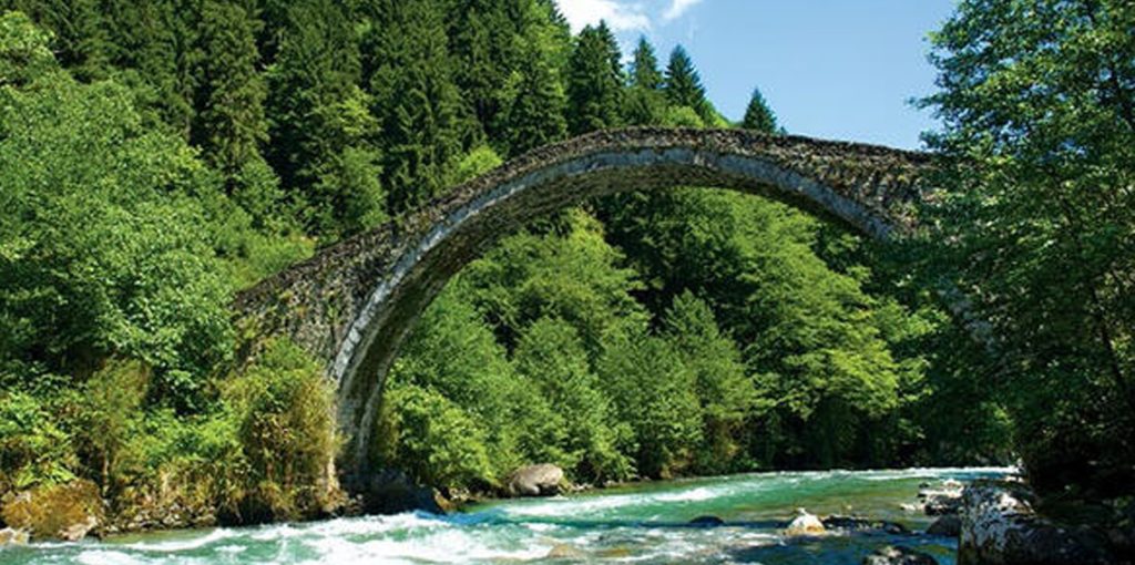Şenyuva Taş Köprü – Çamlıhemşin / Rize